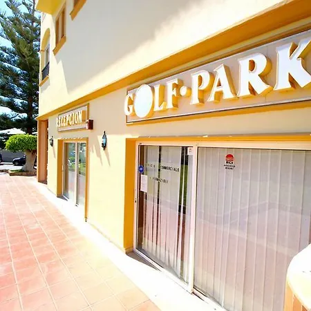 Royal Golf Park * 圣米格尔德阿沃纳